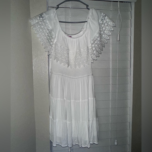Mi Ami for Francesca’s Elegant White Lace Midi Dress - Picture 1 of 4